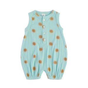 Kate Quinn suns romper